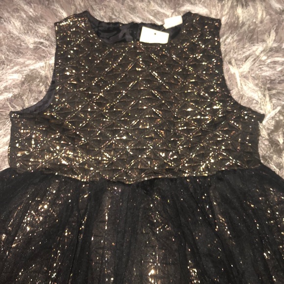 Girls dress - Picture 2 of 4